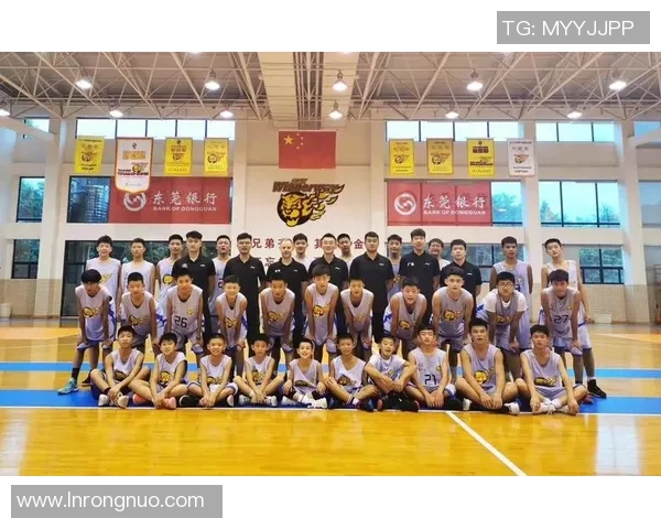 广州篮球队的比赛经验分享与成长之路探讨