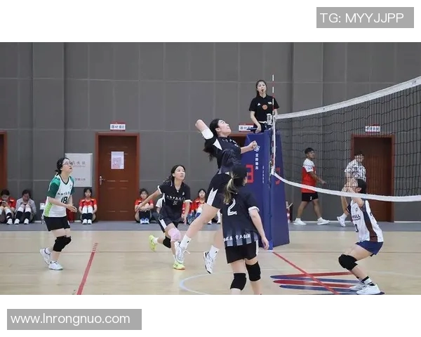 排球团队协作实力大比拼北京排球队荣获第三名佳绩 排球团队协作实力大比拼北京排球队荣获第三名佳绩