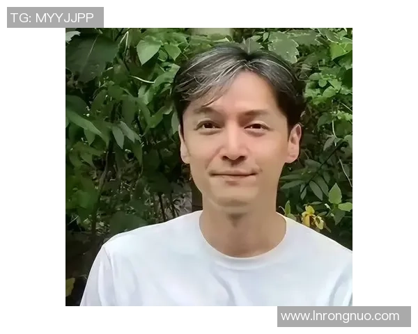 胡歌畅谈足球明星背后的故事与人生启示 胡歌畅谈足球明星背后的故事与人生启示