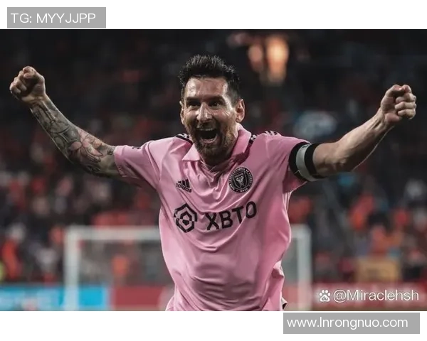 足球明星魅力横版帅照展现运动之美与风采