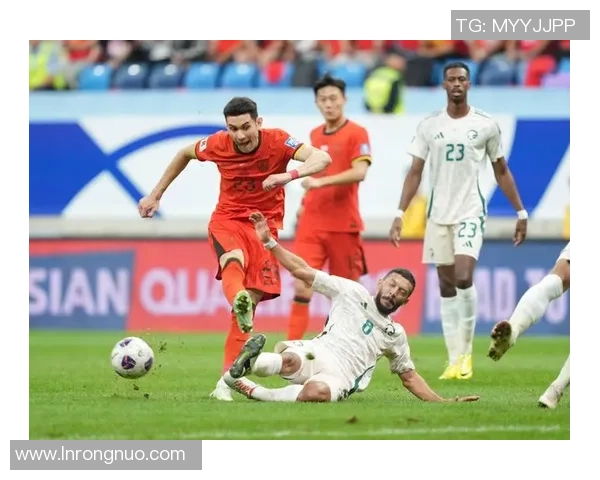 世界杯预选赛特别报道：深圳足球队的逆袭之旅